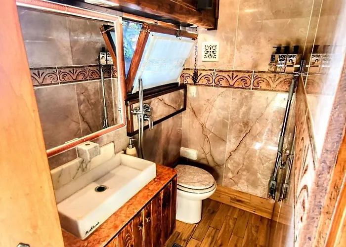 Domus Corneliae - Romantico Attico & Jacuzzi - Metro A Cornelia Appartement *