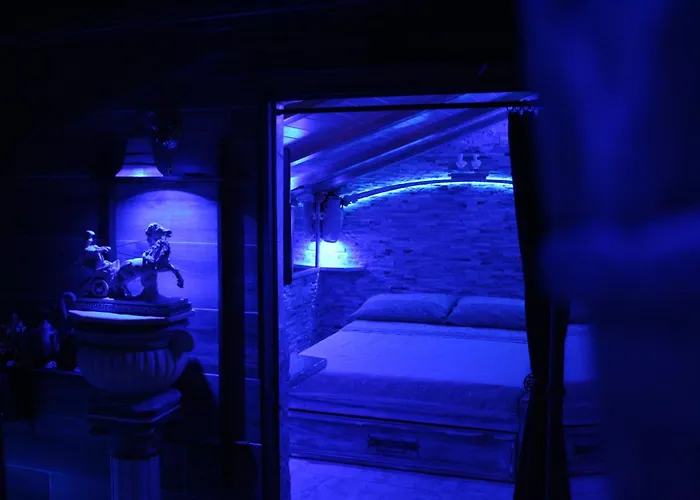 Domus Corneliae - Romantico Attico & Jacuzzi - Metro A Cornelia Appartement *